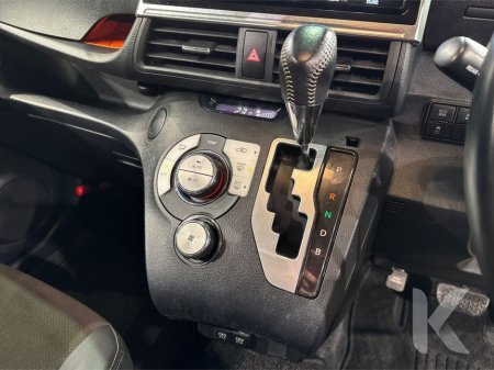 2020 Toyota Sienta - thumbnail 25