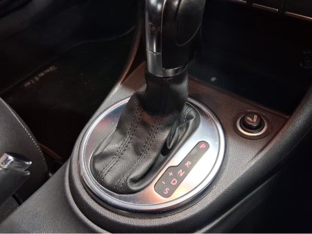 2012 Volkswagen Beetle **AUTOMATIC** €8,995 thumbnail