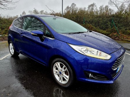 2017 Ford Fiesta - thumbnail 3