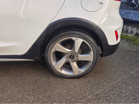 2021 Ford Fiesta ACTIVE 5DR 1.0T 95PS 4DR LOW KM! IMMACULATE CONDITION! €17,950 thumbnail