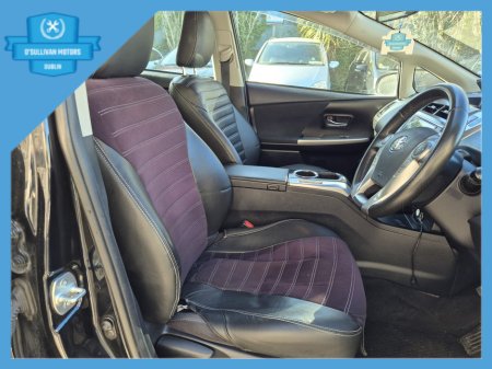 2016 Toyota Prius - thumbnail 10