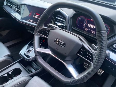 2025 Audi Q4 e-tron 45 S-Line Black Edition Quattro Auto EV €48,900 thumbnail