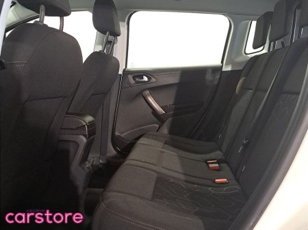 2016 Peugeot 2008 - thumbnail 10