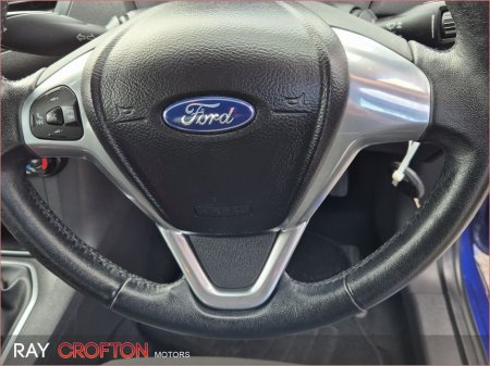 2015 Ford Fiesta - thumbnail 16