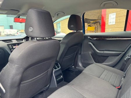 2016 Skoda Octavia - thumbnail 8