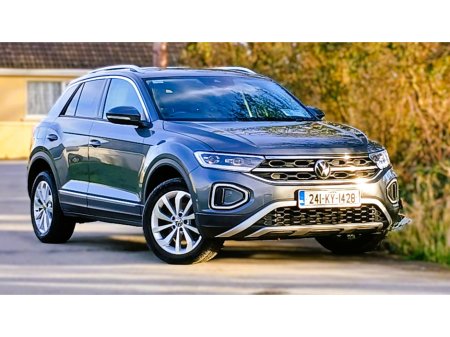 2024 Volkswagen T-Roc STYLE 2.0 TDI MANUAL 6SPEED FWD 116HP €29,500 thumbnail