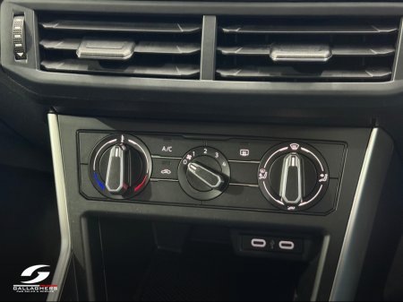 2024 Volkswagen Polo (241) LIFE 1.0 TSI €20,995 thumbnail