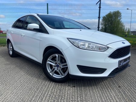 2016 Ford Focus - thumbnail 3