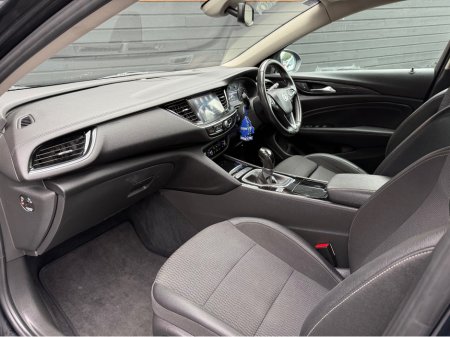 2018 Opel Insignia - thumbnail 10