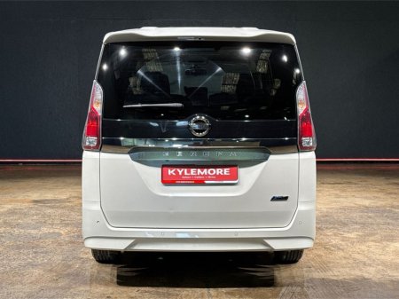 2017 Nissan Serena 2.0 HYBRID X V SELECTION - AUTOMATIC - 8 SEATER - REVERSE CAMERA - ELECTRIC DOORS - 360 REVERSE CAMERA €17,950