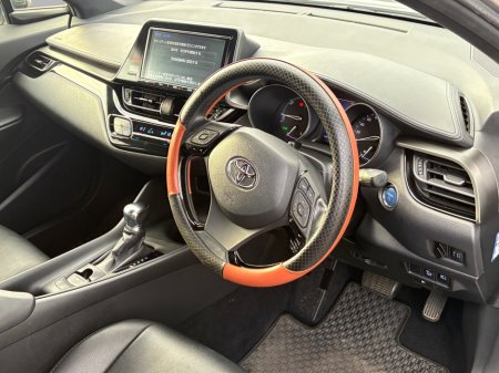 2017 Toyota C-HR 1.8 Petrol Hybrid Auto €18,950 thumbnail