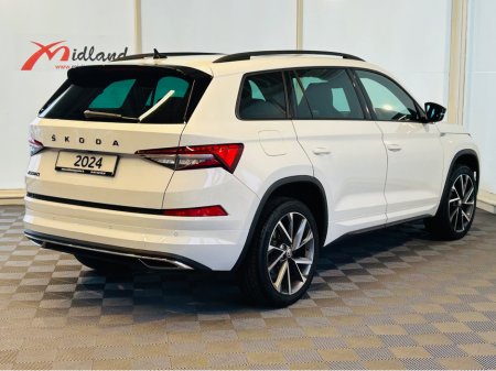 2024 Skoda Kodiaq *PAN ROOF*7S SPORTLINE 2.0 TDI 150HP D €52,800 thumbnail