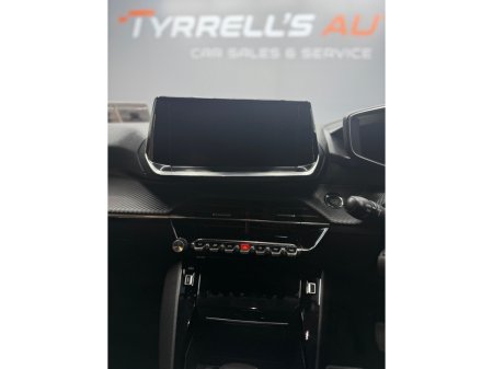 2020 Peugeot 2008 ALLURE 1.2 100 4DR €18,950 thumbnail