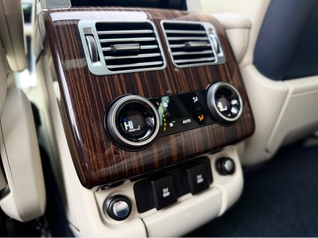 2020 Land Rover Range Rover 2.0 P400E AUTOBIOG €57,950 thumbnail