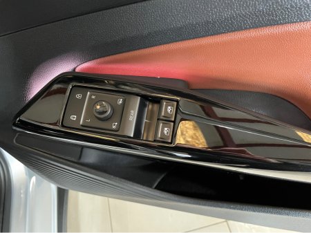 2022 Volkswagen ID.4 LIFE 77KWH 174BHP BATTHERY HEALTH 94% €22,950 thumbnail