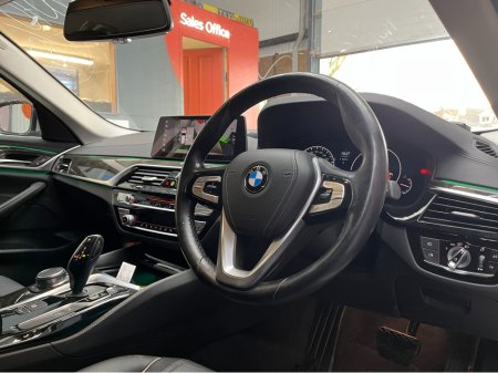 2019 BMW 5 Series - thumbnail 11