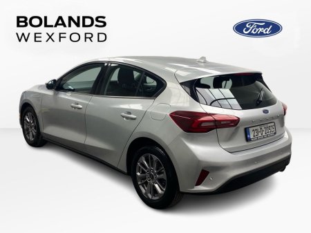 2023 Ford Focus - thumbnail 3