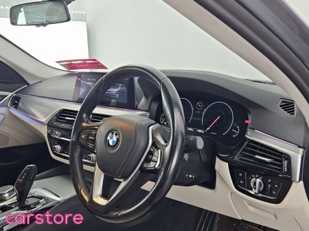2019 BMW 5 Series 520d SE Auto €28,880 thumbnail