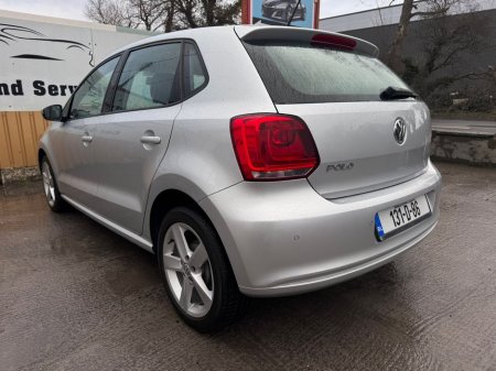 2013 Volkswagen Polo CL 1.2 MANUAL 5SPEED 70HP 5DR €8,750 thumbnail