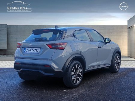 2025 Nissan Juke - thumbnail 6