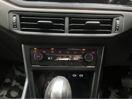 2021 Volkswagen Polo €19950! 2021 VOLKSWAGEN POLO TSI HIGH LINE 1.0 / PADDLE SHIFTERS / CRUISE CONTROL / REVERSE CAMERA €19,950 thumbnail