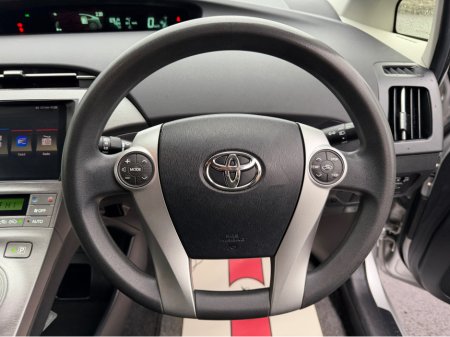 2015 Toyota Prius Self charge hybrid - High spec - Low mileage €9,890 thumbnail