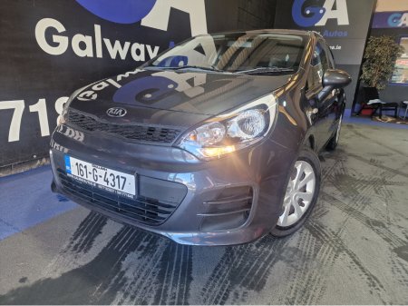 2016 Kia Rio - thumbnail 1