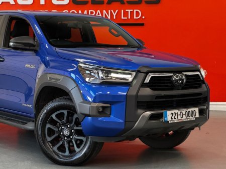 2022 Toyota Hilux - thumbnail 3