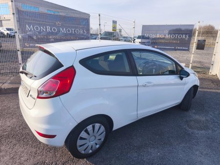 2014 Ford Fiesta - thumbnail 8