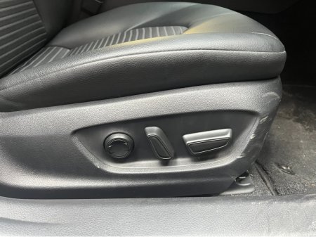 2020 Toyota Camry €26950! 2020 TOYOTA CAMRY 2.5L HYBRID / 79K KMS / REVERSE CAMERA, ADAPTIVE CRUISE CONTROL & MORE €26,950 thumbnail