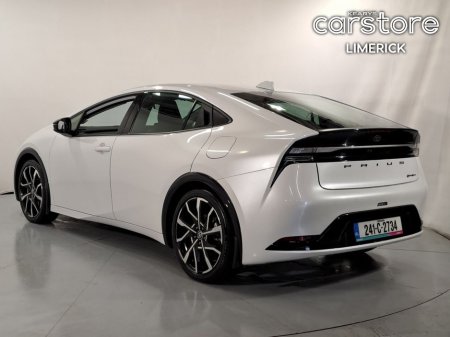 2024 Toyota Prius - thumbnail 5