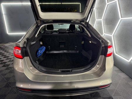 2015 Ford Mondeo - thumbnail 13