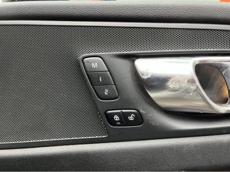 2022 Volvo XC60 €42950 2022 VOLVO XC60 RECHARGE PLUS T6 AWD PLUG-IN 2.0 AUTOMATIC / CRUISE CONTROL / 360° PARKING CAMERA / ELECTRIC MEMORY & HEATED SEATS / APPLE CARPLAY AND MORE €42,950 thumbnail