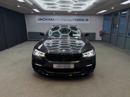 2019 BMW 5 Series - thumbnail 2