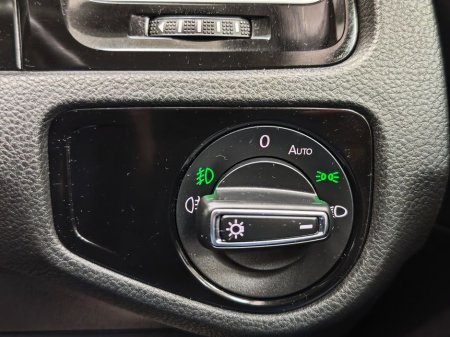 2018 Volkswagen Golf TSI COMFORT LINE TECH EDITION Low Mileage €18,750 thumbnail