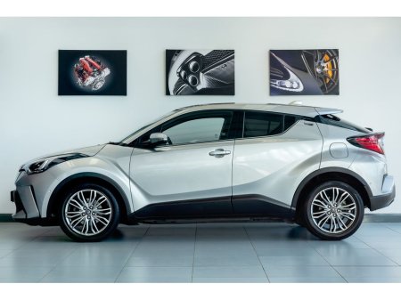 2023 Toyota C-HR SOL HYBRID €26,899 thumbnail