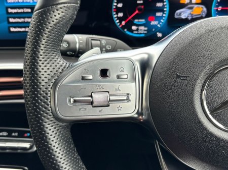 2023 Mercedes-Benz EQC 400 4MATIC AMG LINE EDITION €37,990 thumbnail