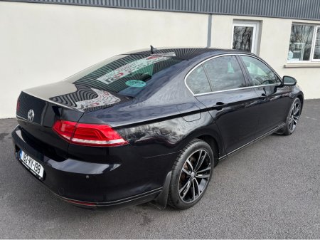 2018 Volkswagen Passat - thumbnail 4