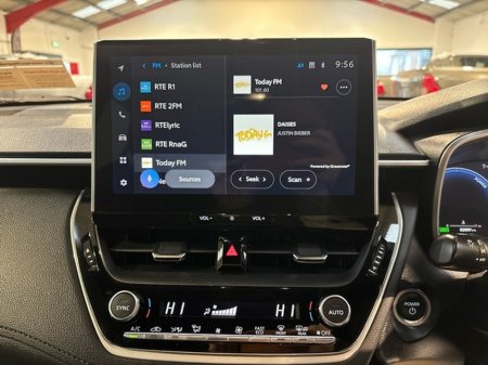 2024 Toyota Corolla Cross LUNA 1.8 HYBRID AUTO €33,750 thumbnail