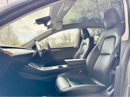 2024 Tesla Model Y - thumbnail 23