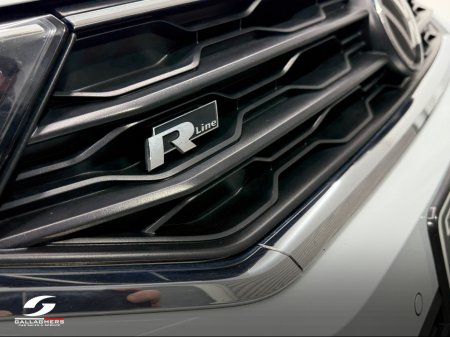 2022 Volkswagen T-Roc R-LINE 1.5 TSI D7F 150HP 5DR A €28,995 thumbnail