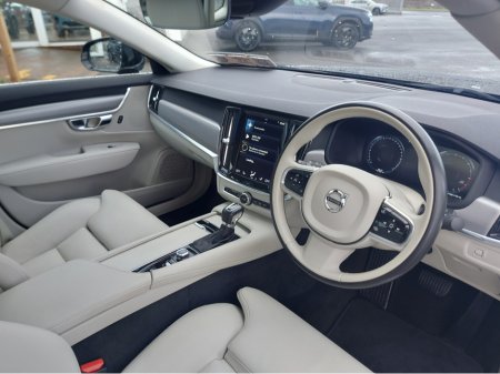 2021 Volvo S90 D4 MOMENTUM AT 4DR AUTO €34,950 thumbnail
