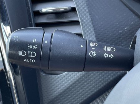 2014 Renault Captur dCi 90 S&S INTENSE €5,950 thumbnail