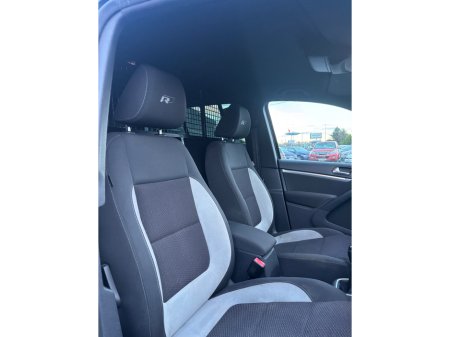 2013 Volkswagen Tiguan 2.0 R LINE TDI 177PS 5DR €12,250 thumbnail