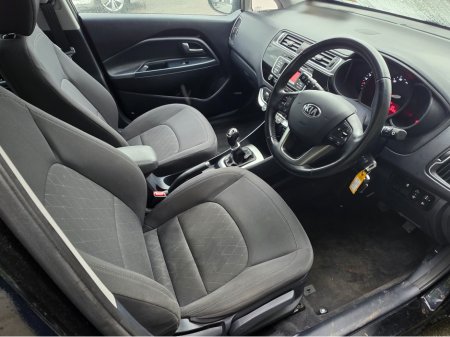 2016 Kia Rio - thumbnail 17