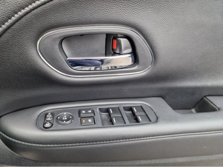 2017 Honda HR-V 1.5 VTEC AUTOMATIC-FULL LEATHER €13,450 thumbnail