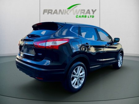 2016 Nissan Qashqai - thumbnail 5