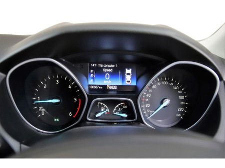 2016 Ford Focus - thumbnail 18