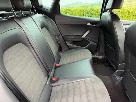 2023 SEAT Arona 1.0TSI 110hp FR €21,950 thumbnail