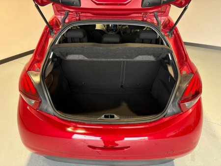 2017 Peugeot 208 - thumbnail 7